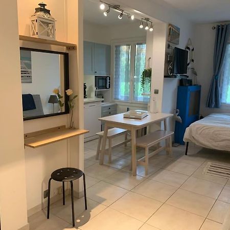 Studio Cosy Bord De Mer Et Centre Ville Pour 4Pers Deauville Exterior photo